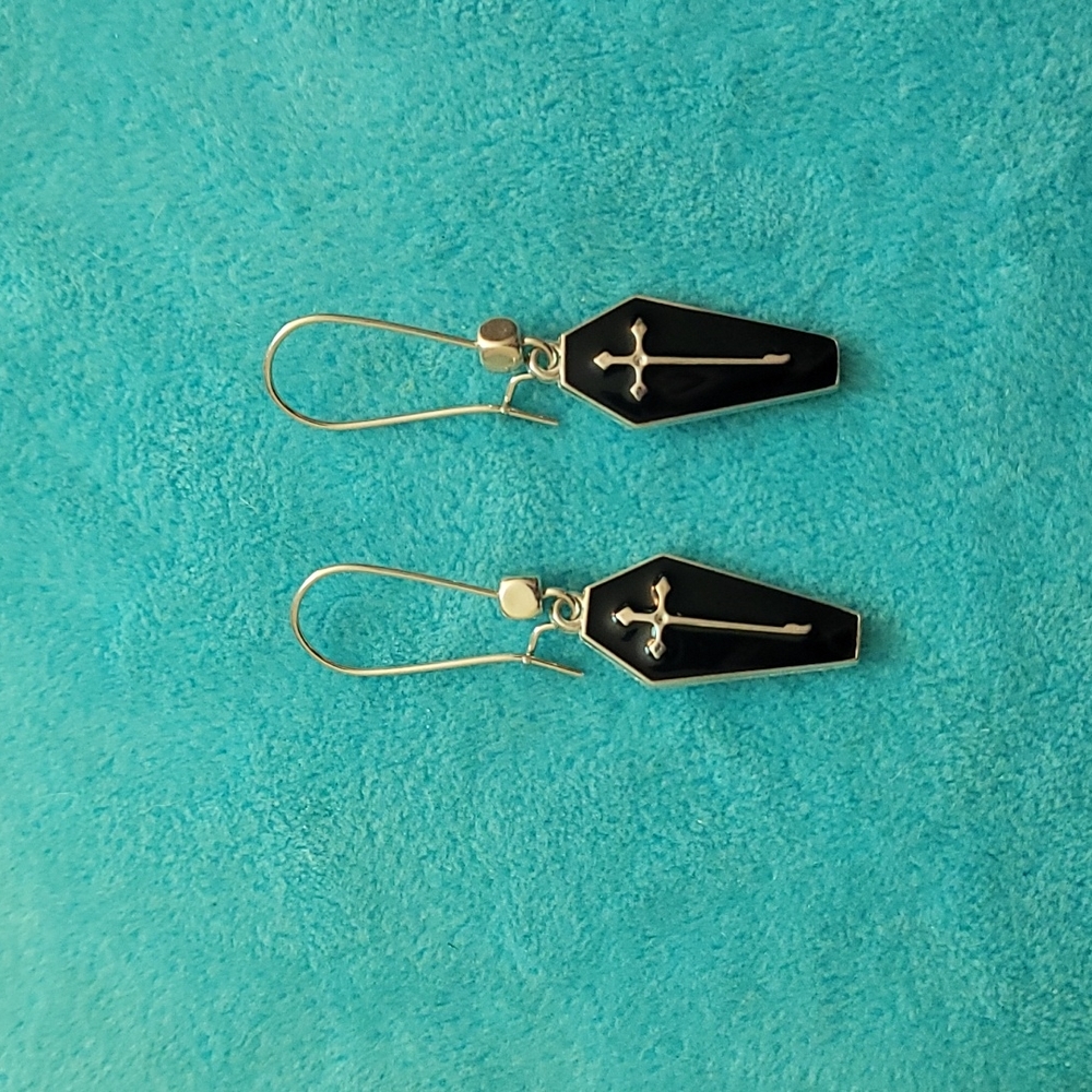 nwot  Coffin Cross Earrings
